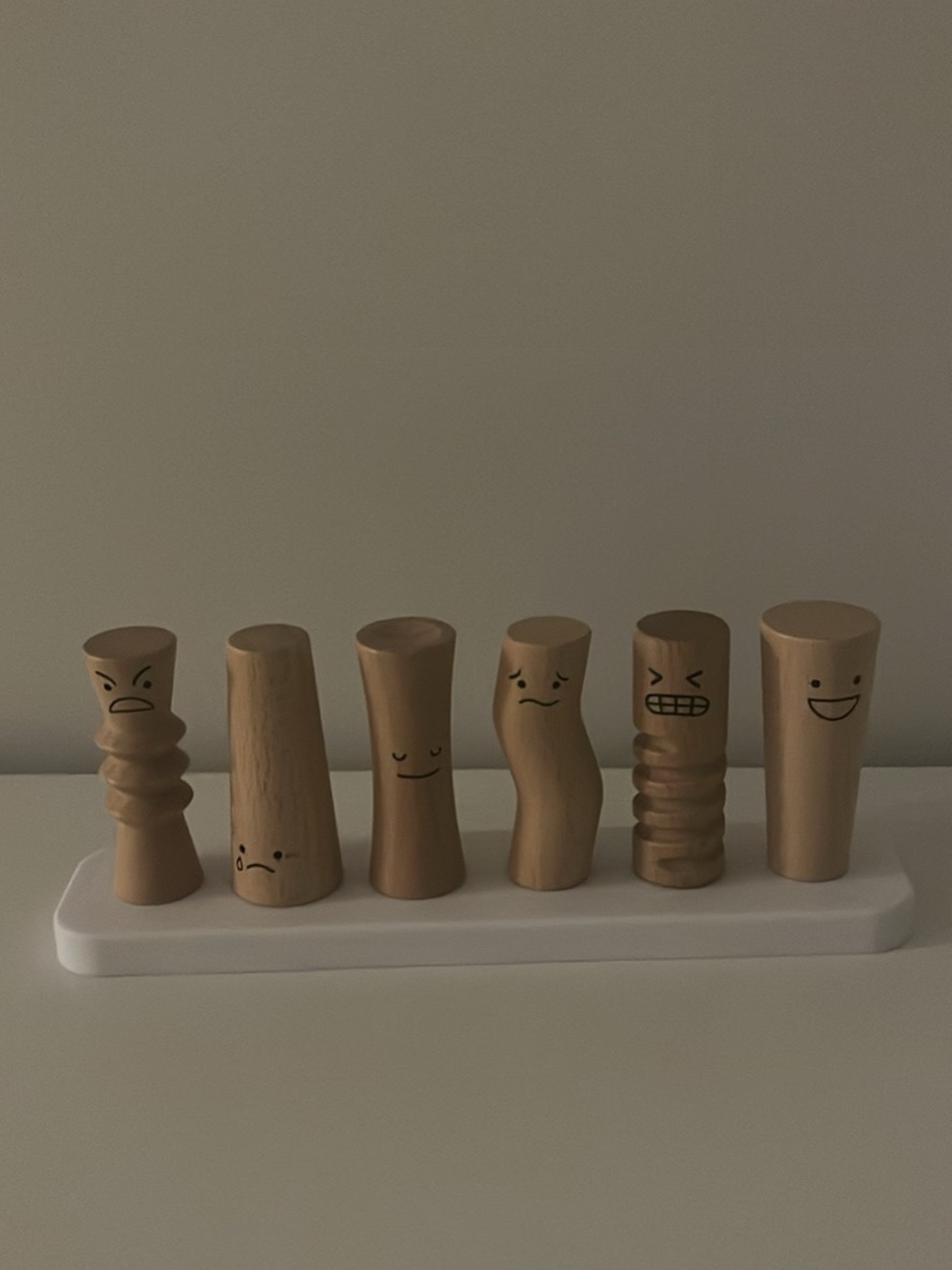Lovevery emotions & fine motor toy
